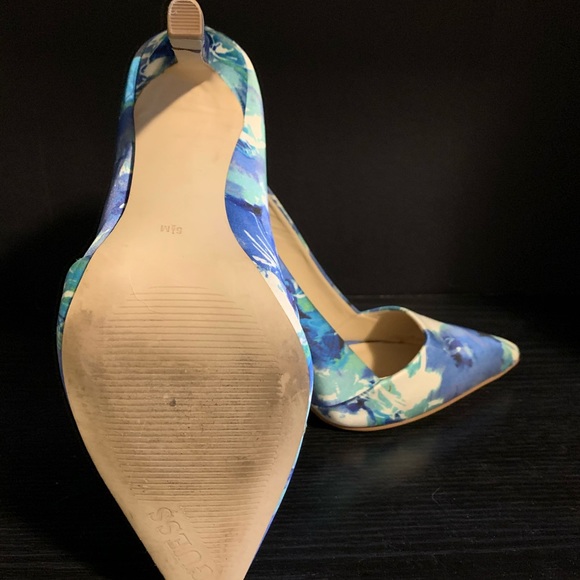 2/$15 Guess Blue Floral Heels - Picture 3 of 3